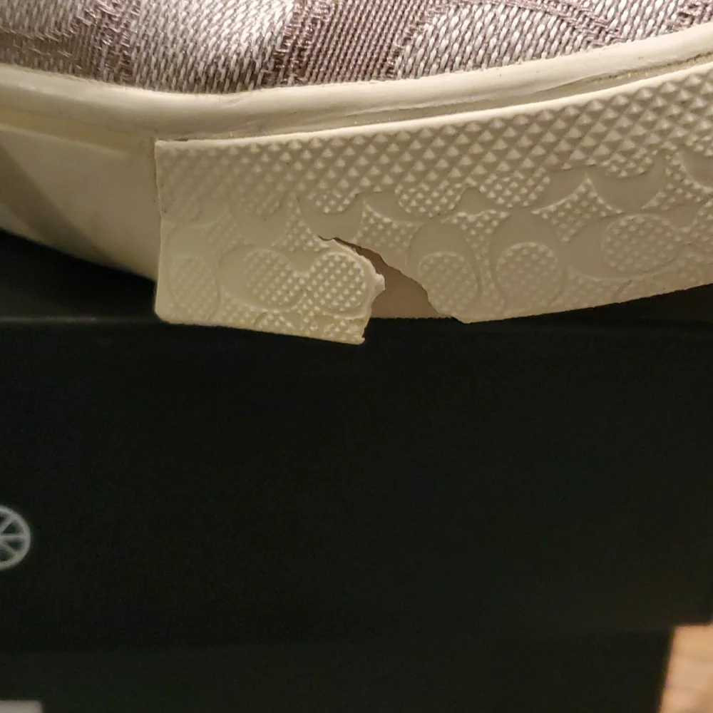 Shoes - Picture 4 of 4